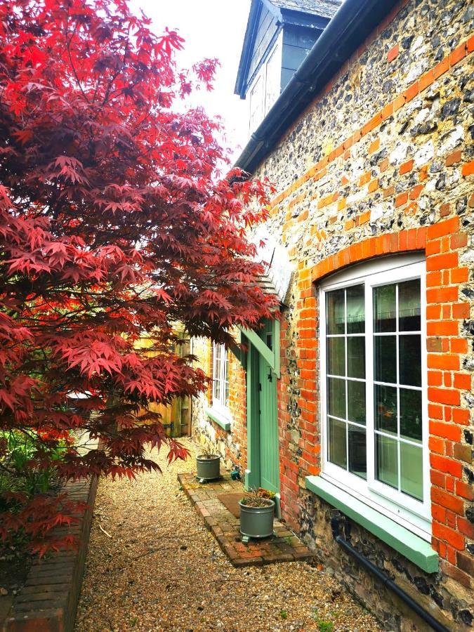 Historic, Traditional & Spacious Wiltshire Cottage Shrewton Bagian luar foto